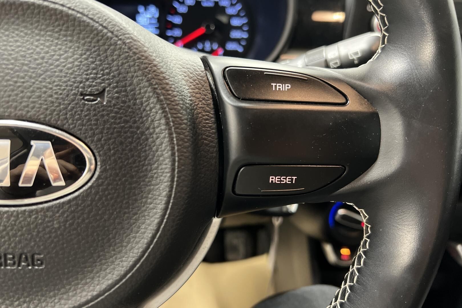 KIA Picanto iso kuva 17