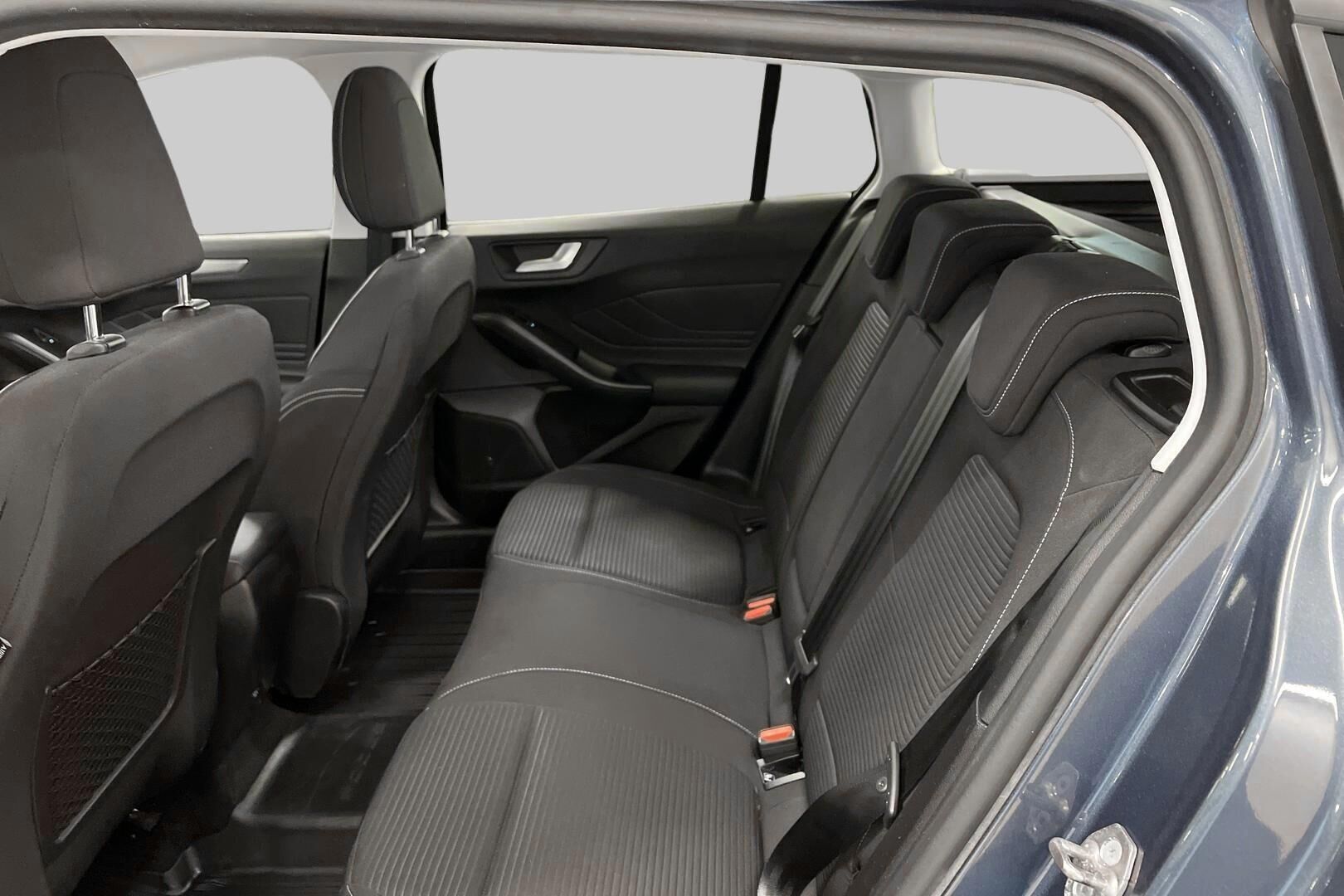 Ford Focus iso kuva 10