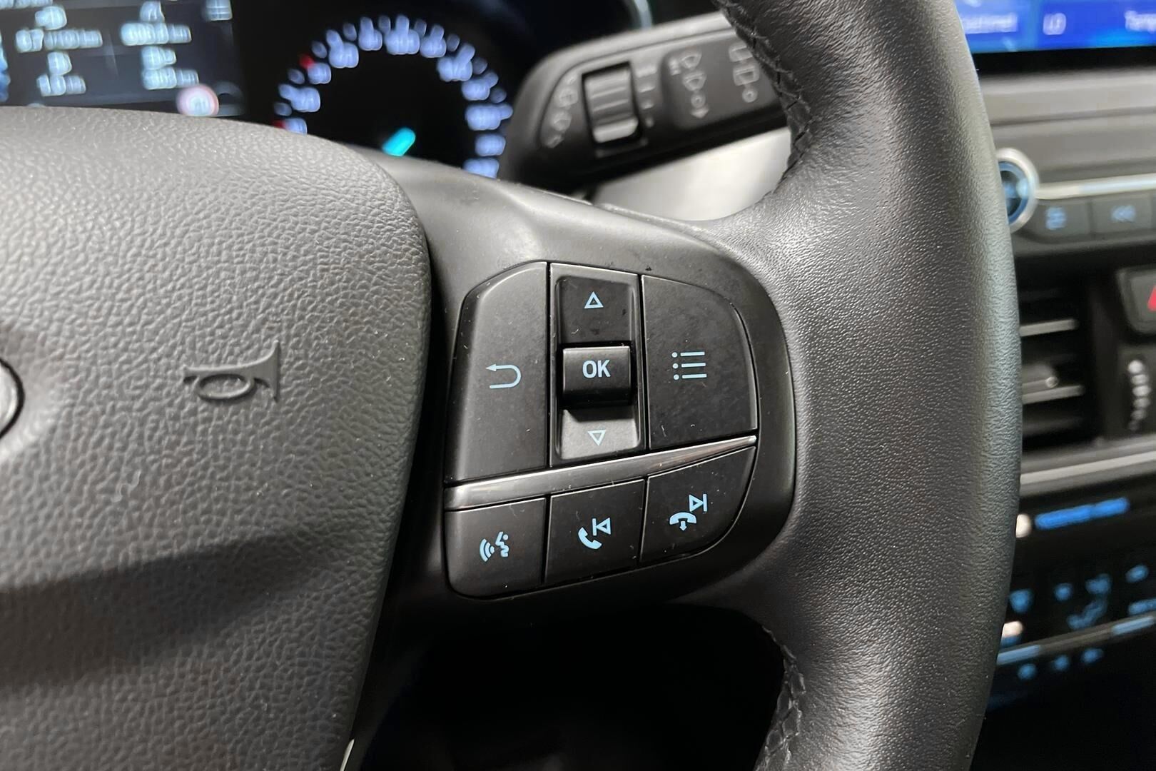 Ford Focus iso kuva 19