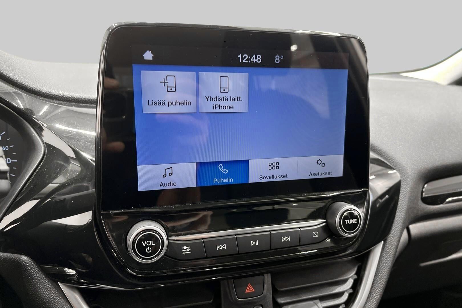 Ford Fiesta iso kuva 14