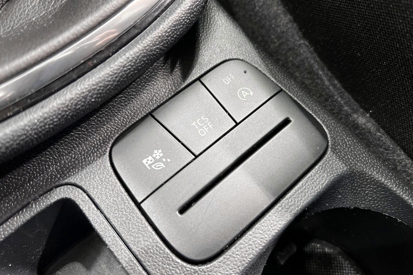 Ford Fiesta iso kuva 18