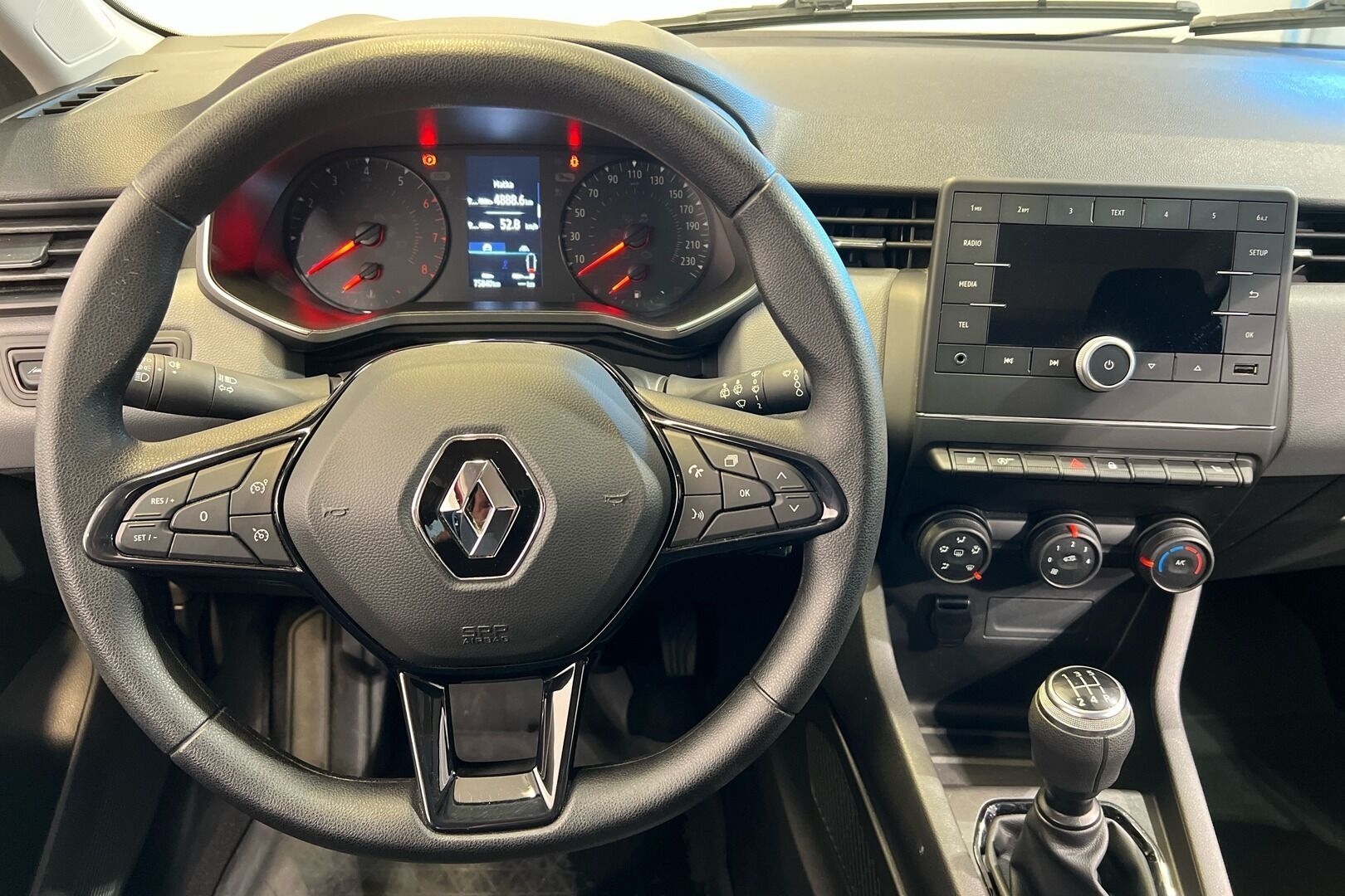 Renault Clio iso kuva 11