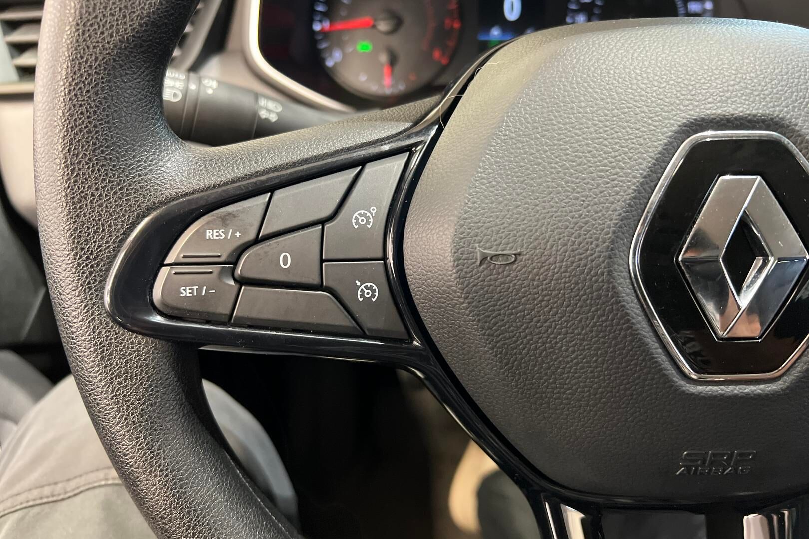 Renault Clio iso kuva 35