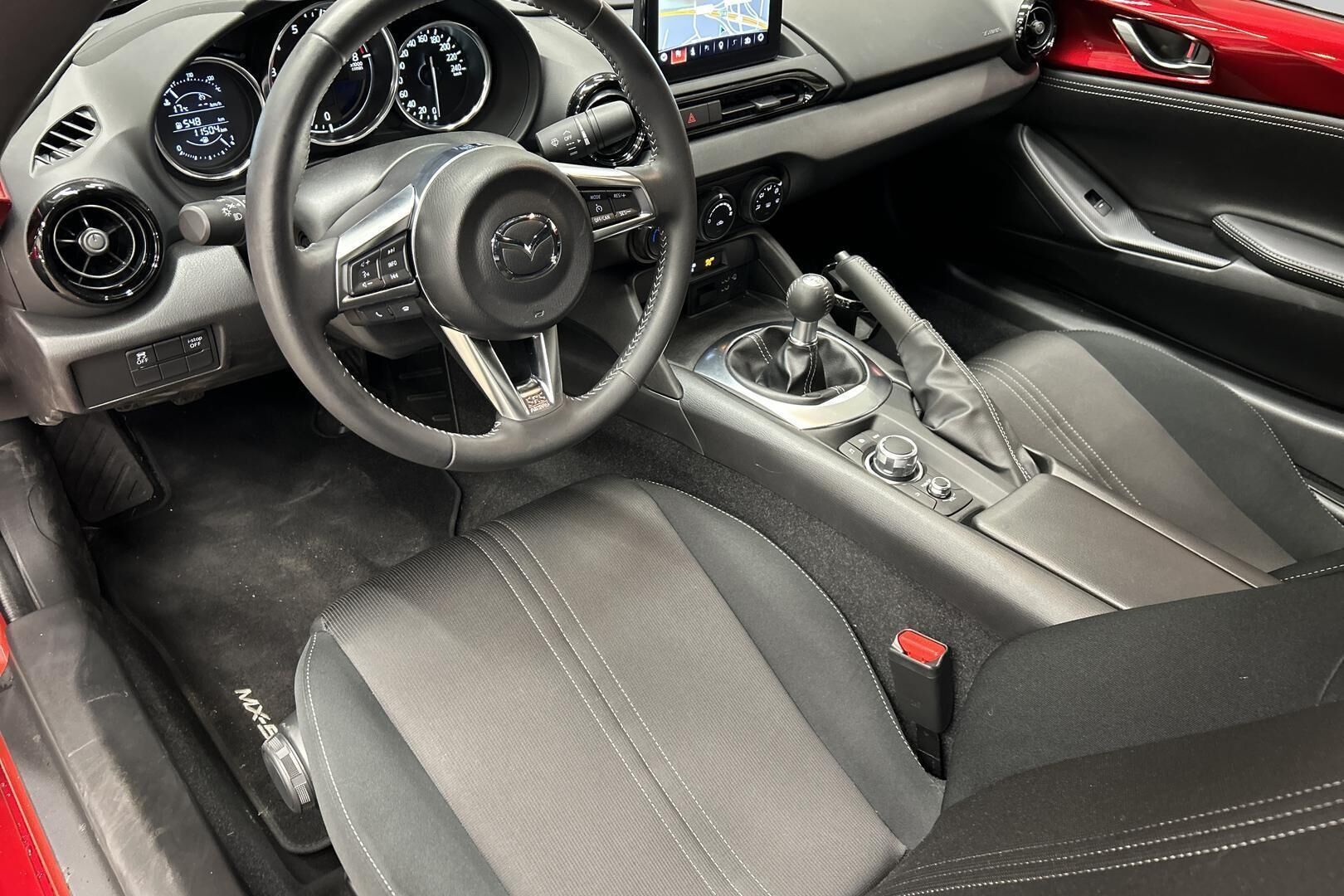 Mazda MX-5 iso kuva 7