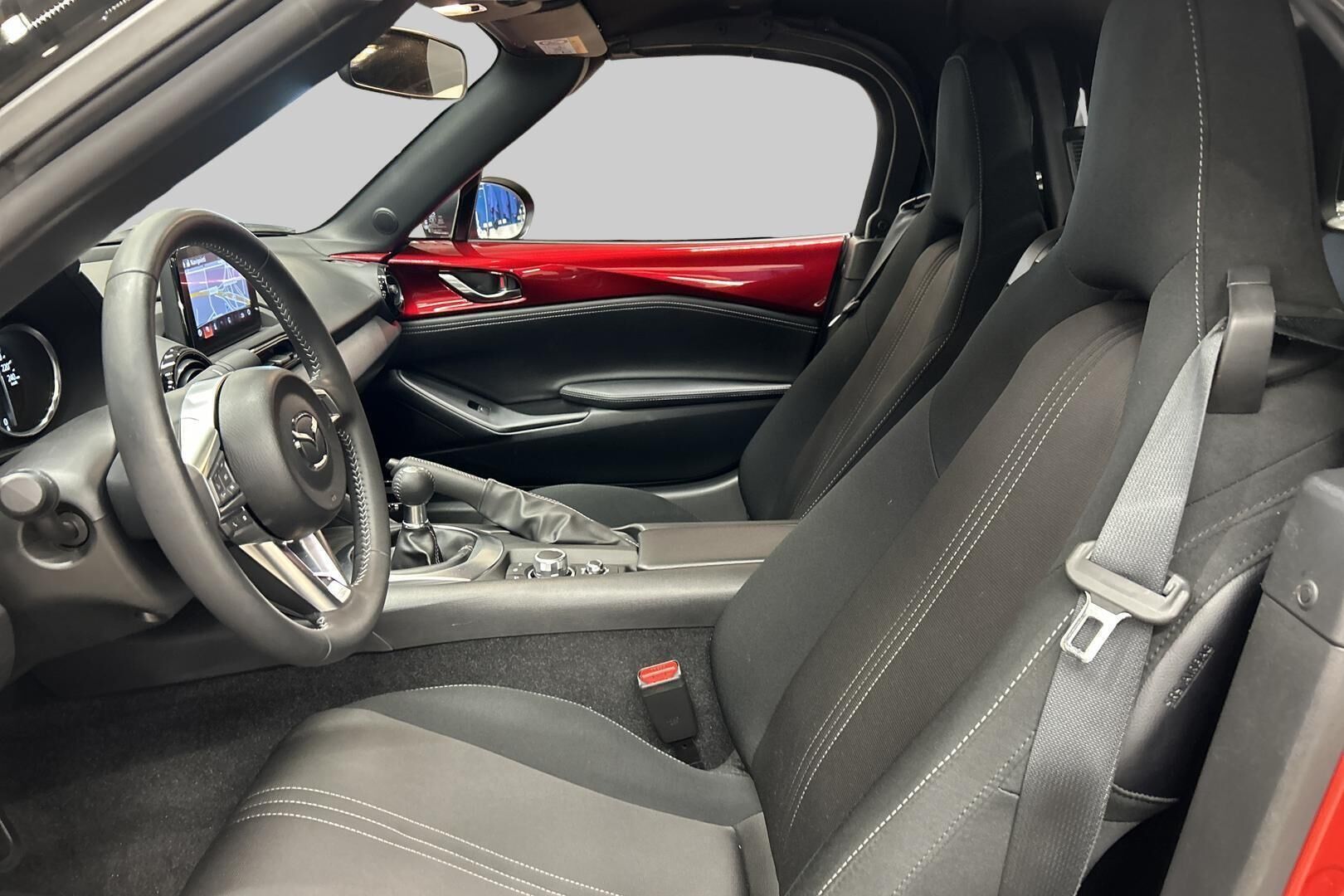 Mazda MX-5 iso kuva 18