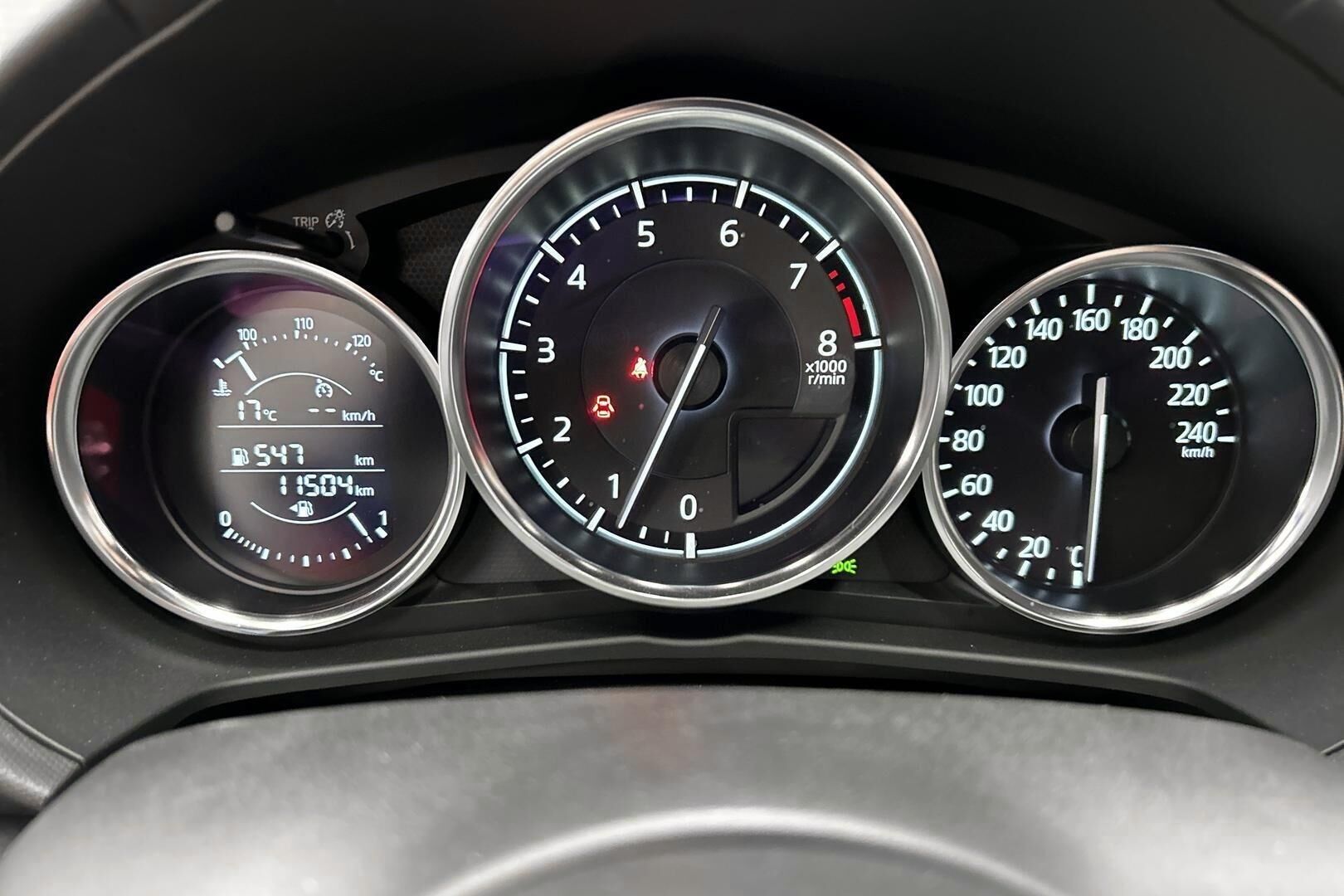 Mazda MX-5 iso kuva 11