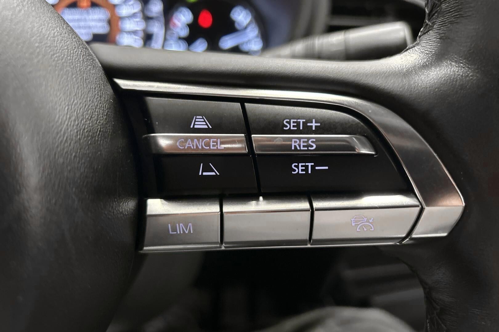 Mazda CX-30 iso kuva 19