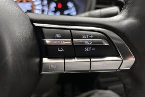 Mazda CX-30 esikatselu 19