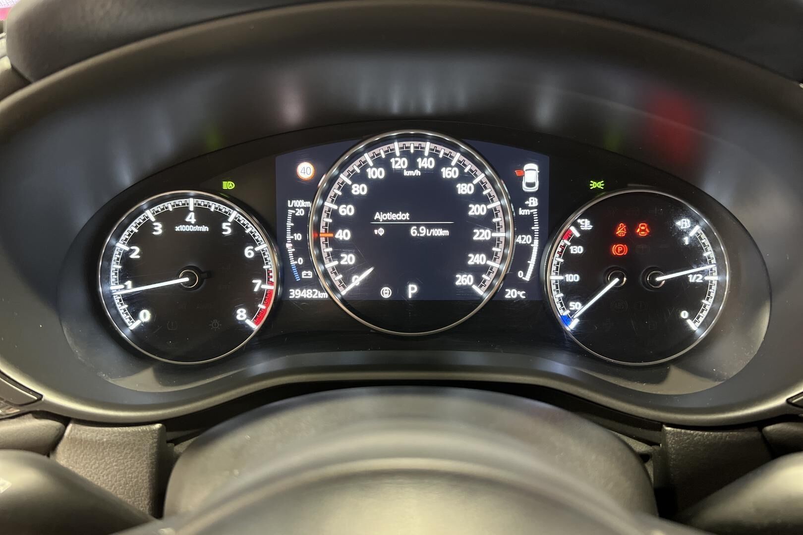 Mazda CX-30 iso kuva 18