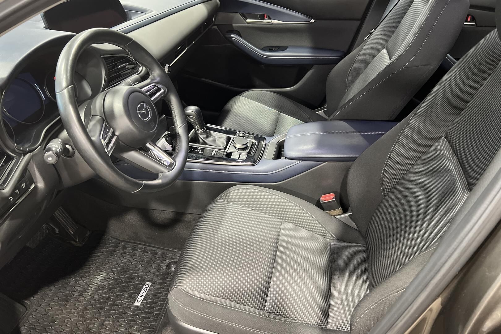 Mazda CX-30 iso kuva 9