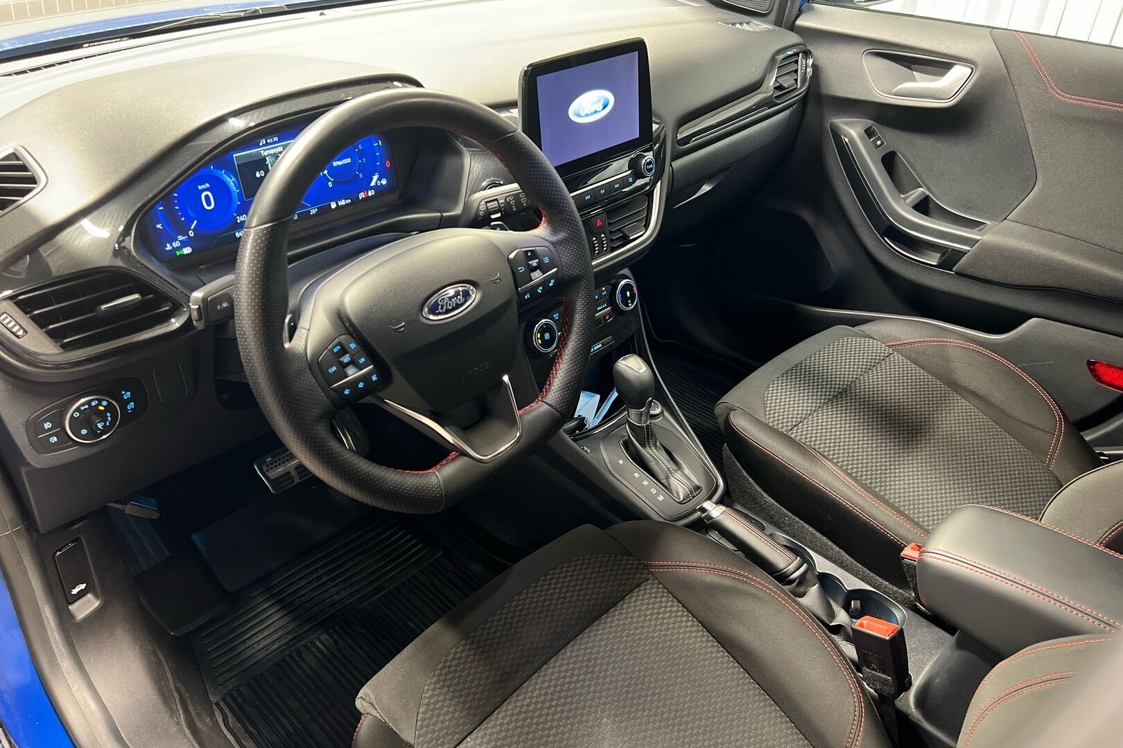 Ford Puma iso kuva 7