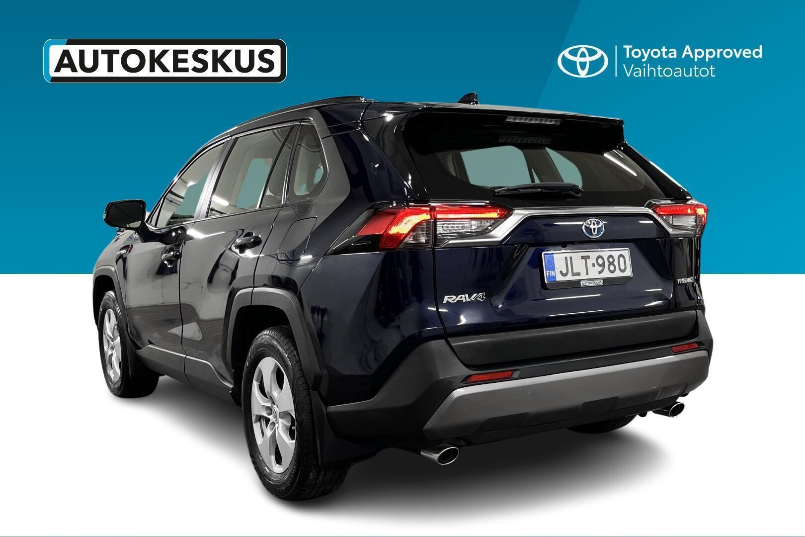 Toyota RAV4 iso kuva 6