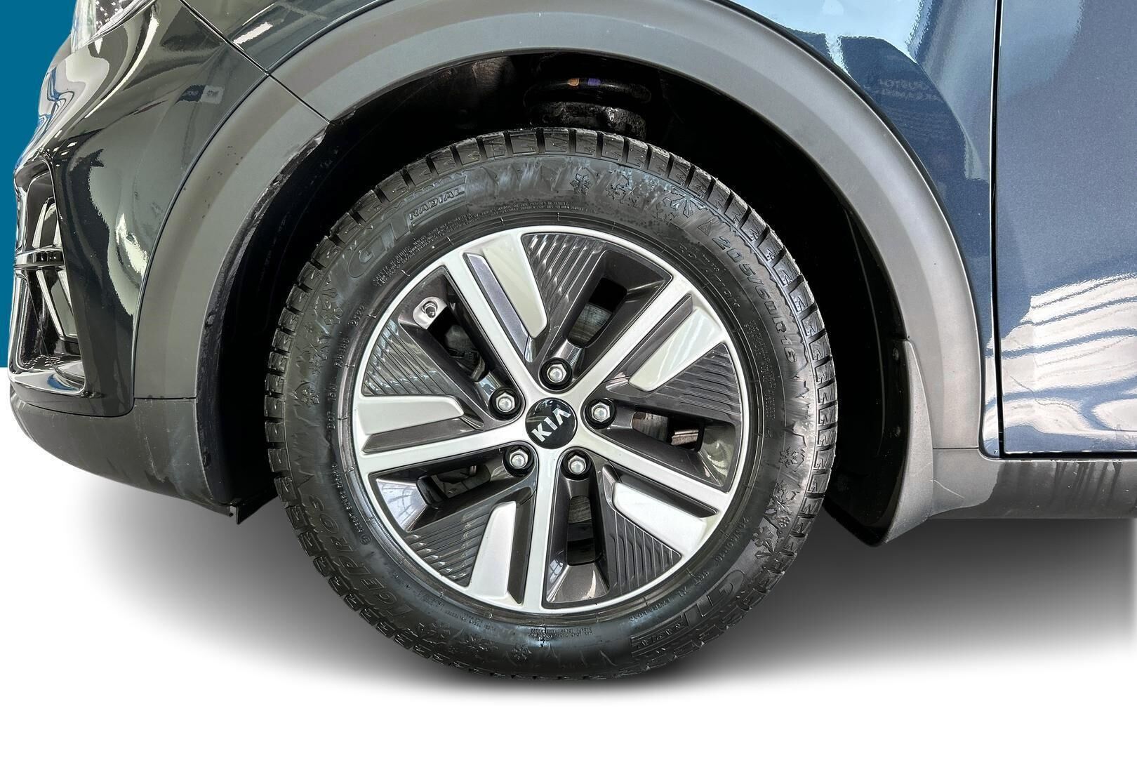 Kia Niro iso kuva 12