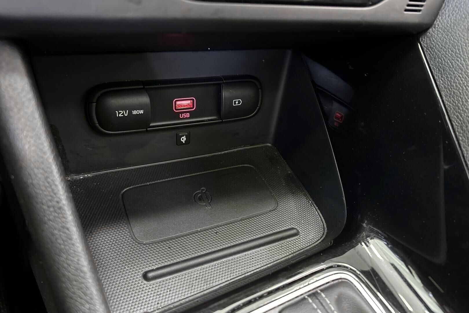 Kia Niro iso kuva 19