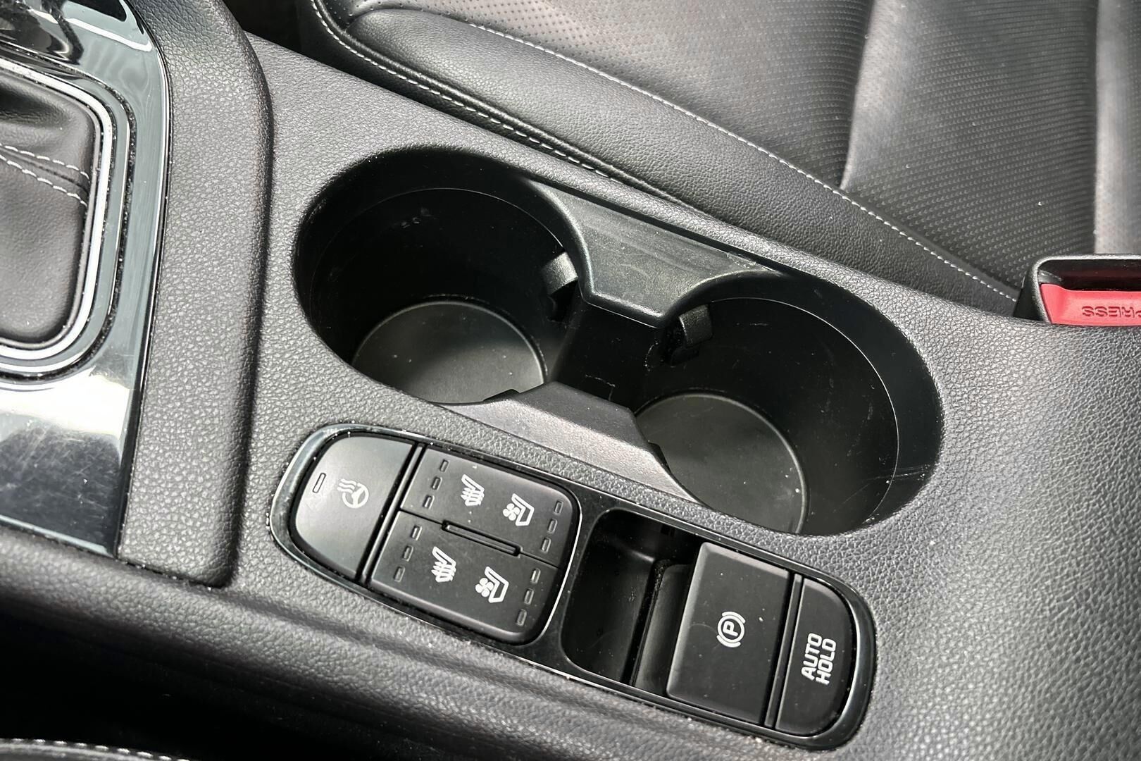 Kia Niro iso kuva 22