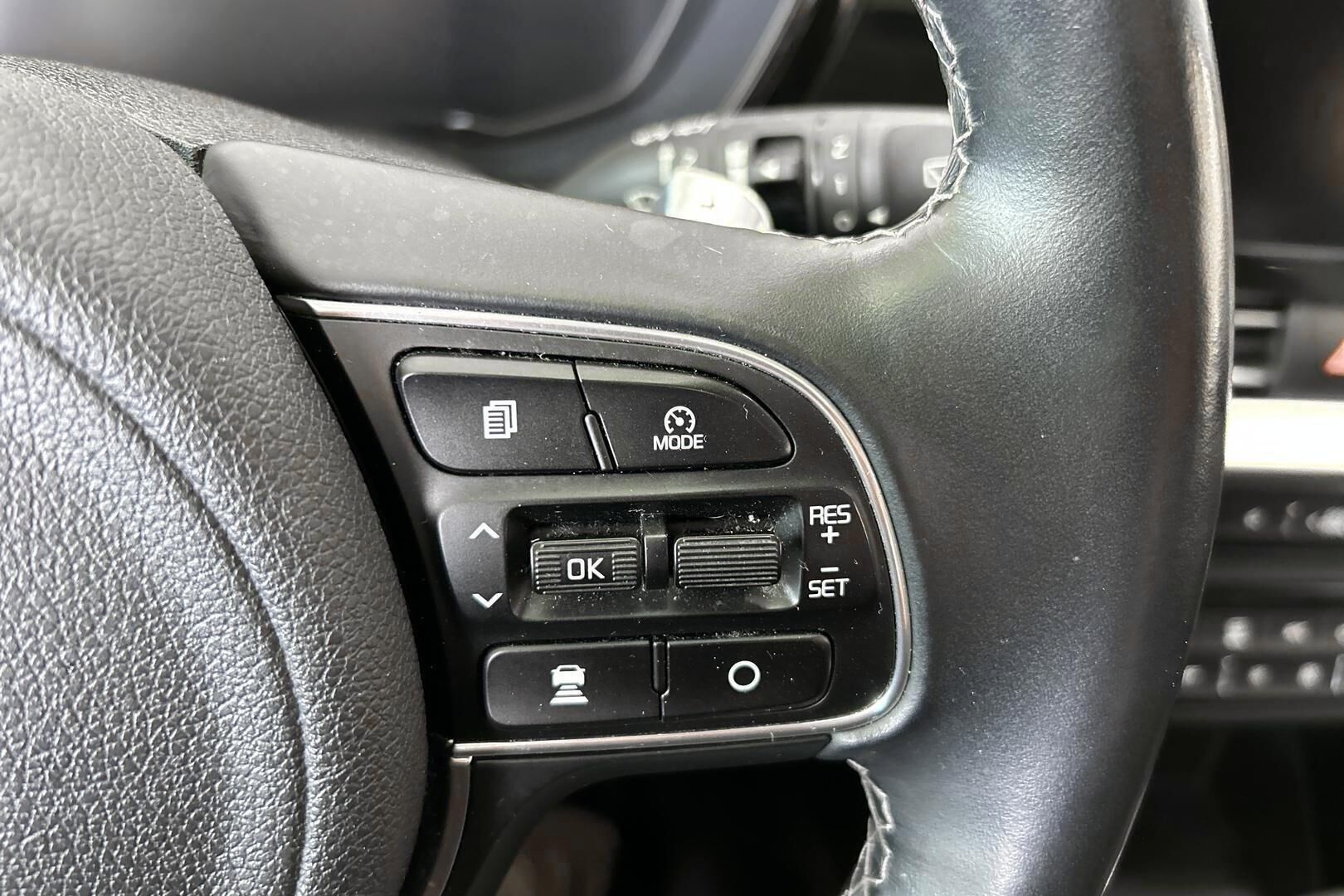 Kia Niro iso kuva 24