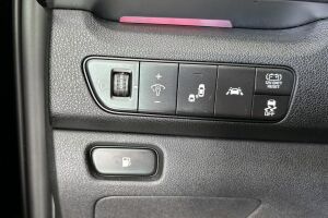 Kia Niro esikatselu 25