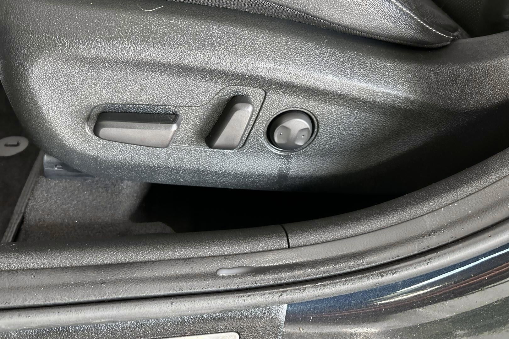 Kia Niro iso kuva 27