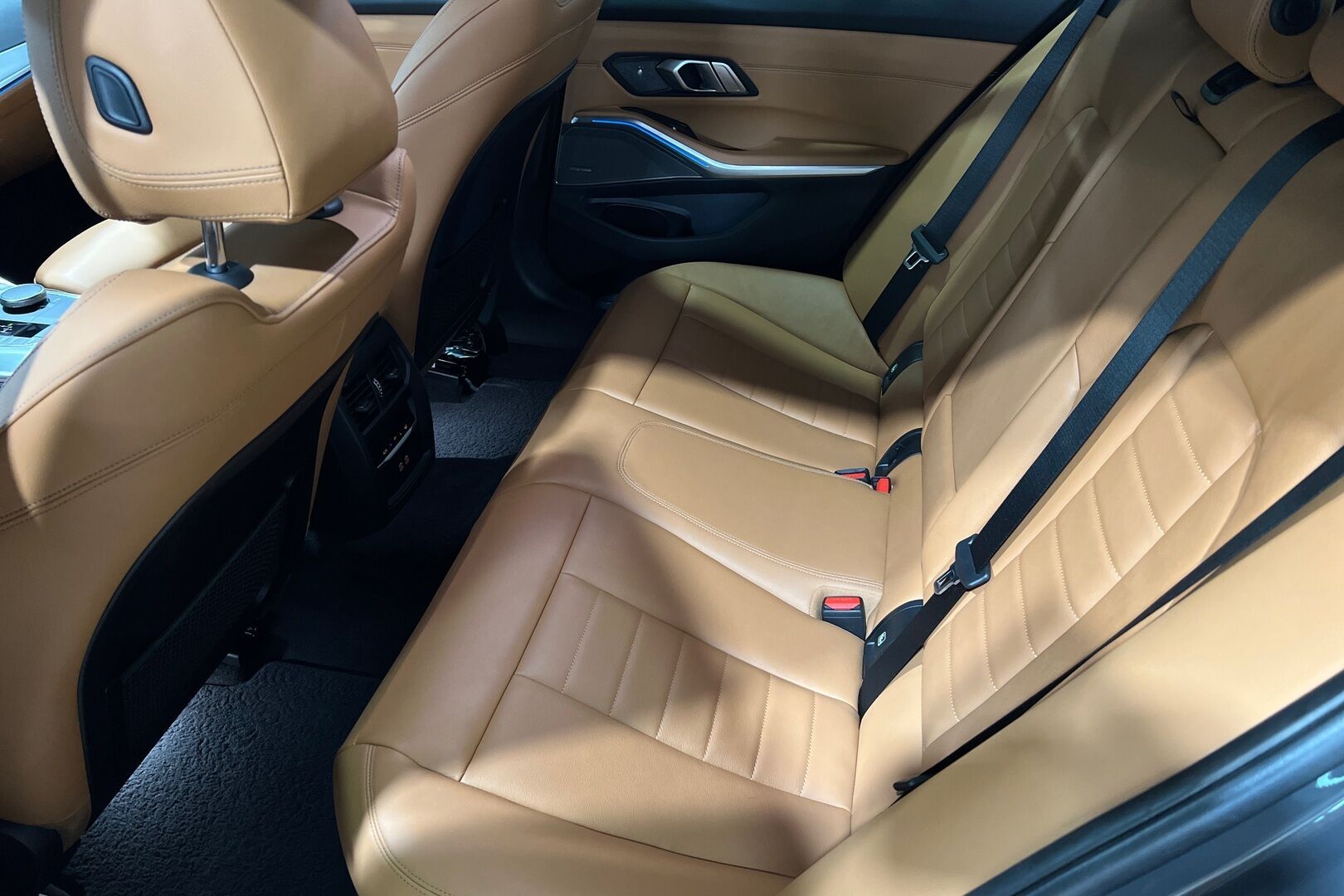BMW 3-sarja iso kuva 8