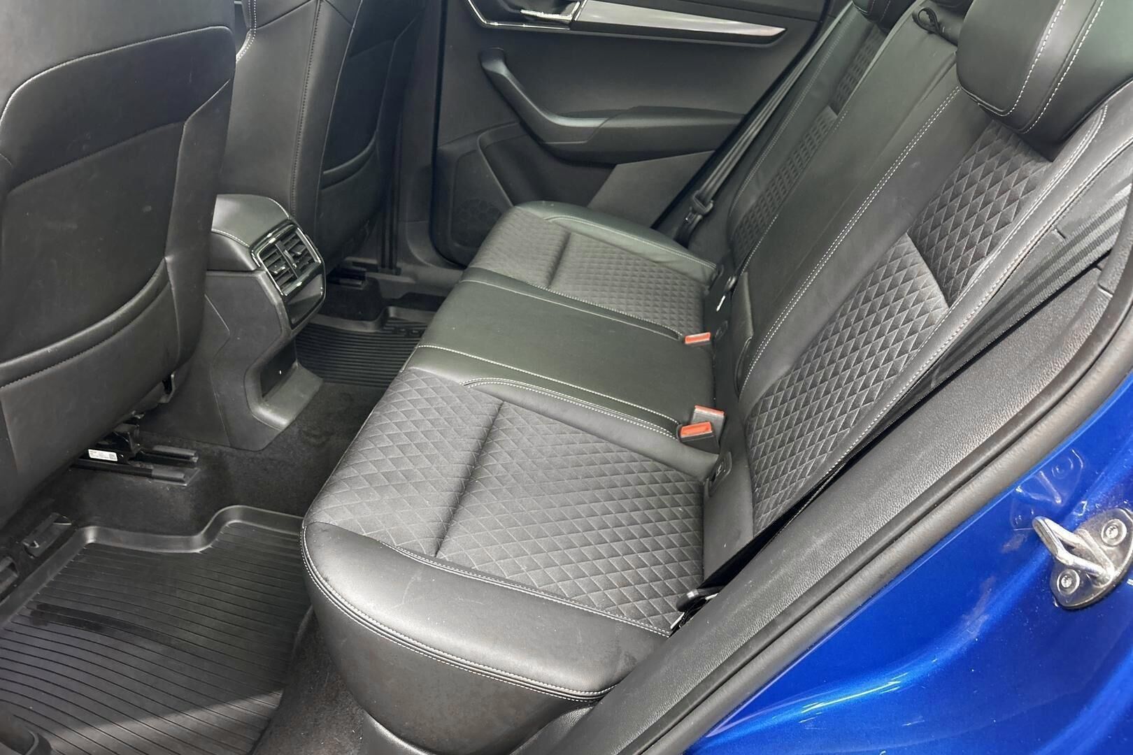 Skoda Karoq iso kuva 9