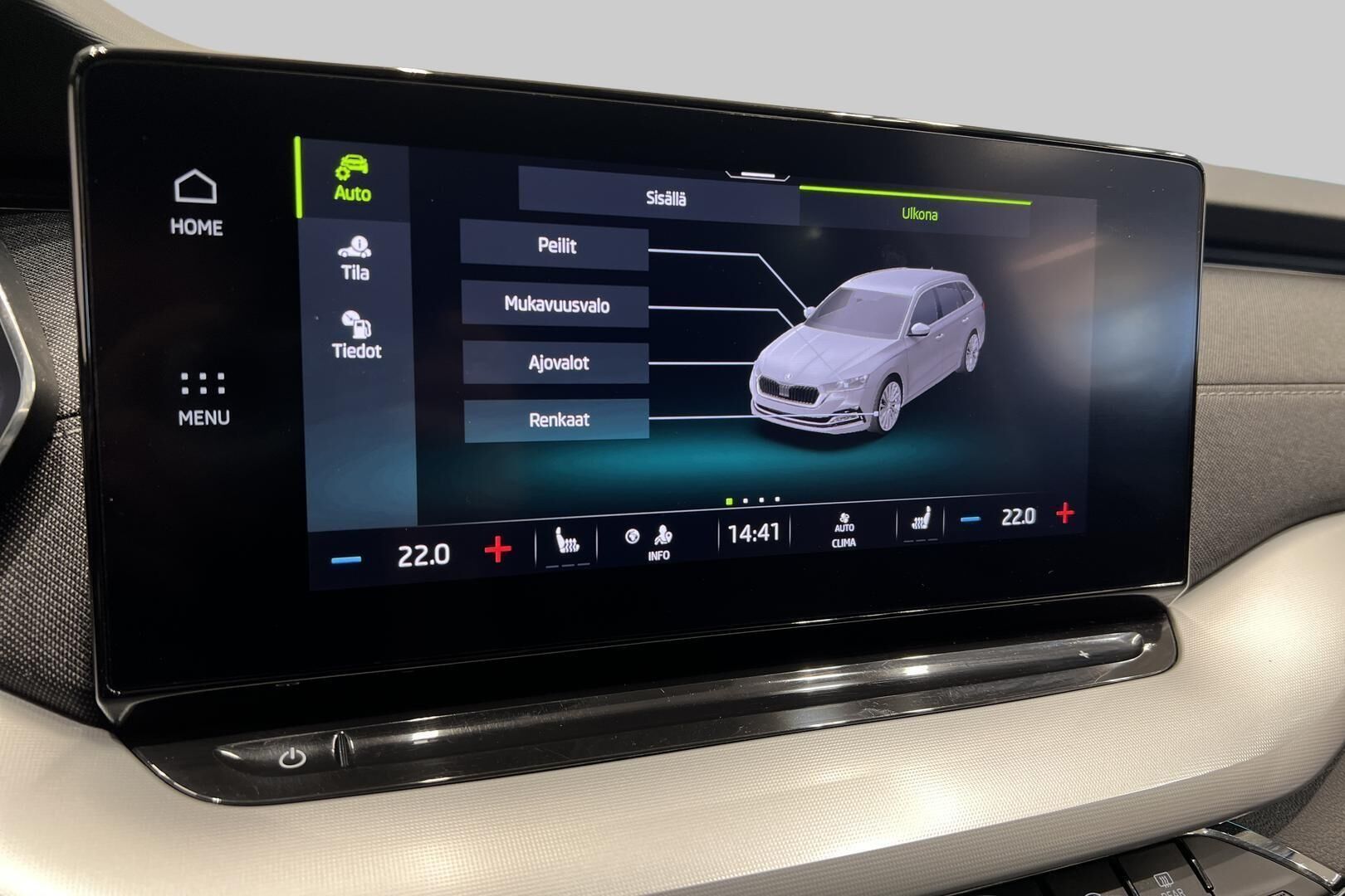 Skoda Octavia iso kuva 10