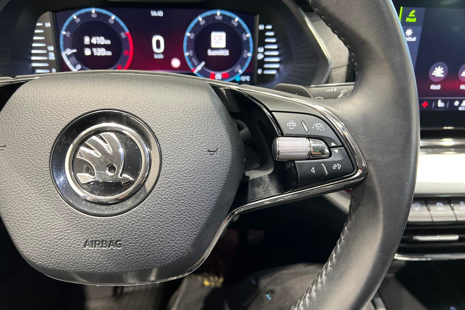 Skoda Octavia iso kuva 20