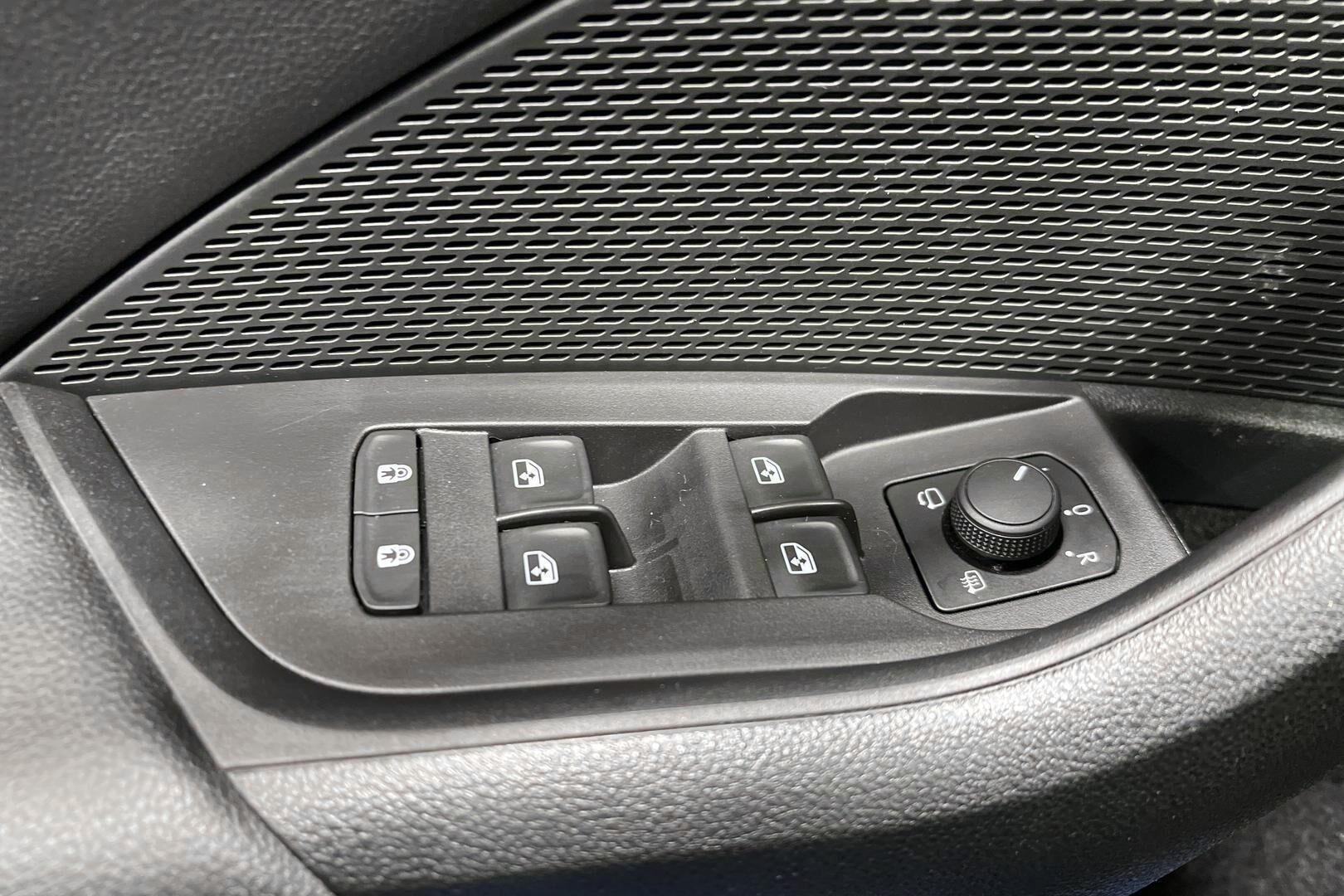 Skoda Octavia iso kuva 23