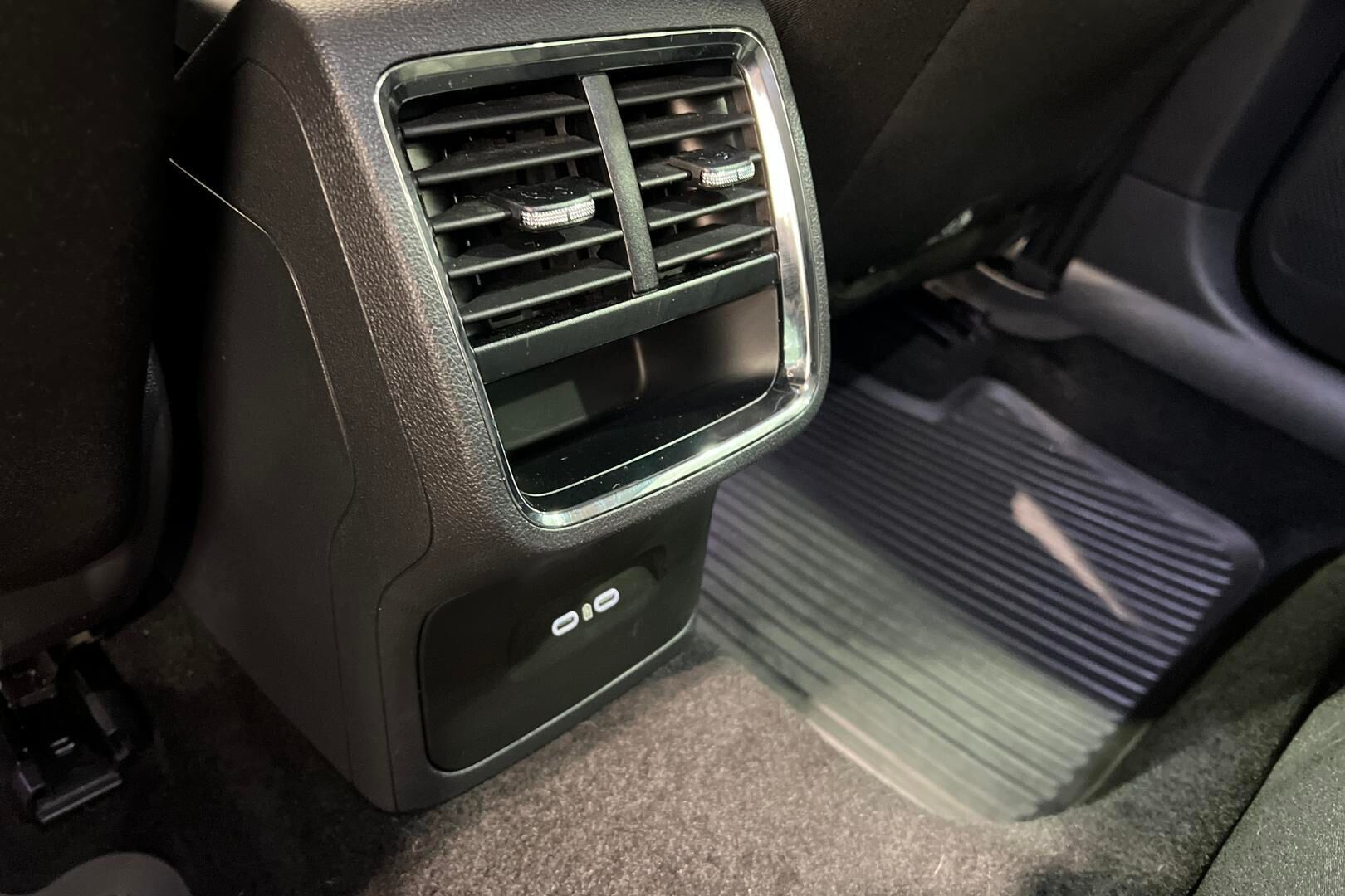 Skoda Octavia iso kuva 24