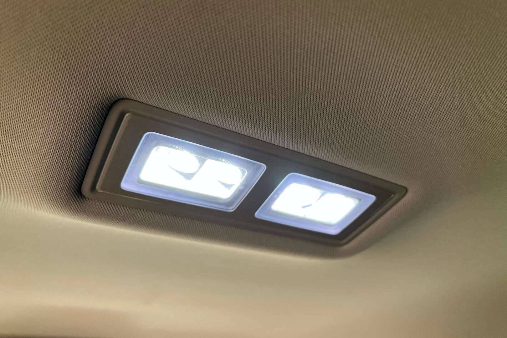 Skoda Octavia iso kuva 26