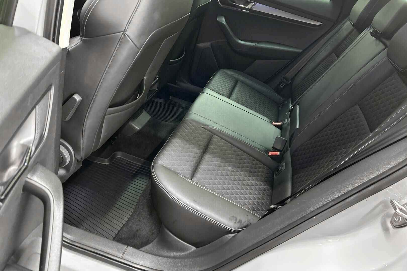 Skoda Karoq iso kuva 7