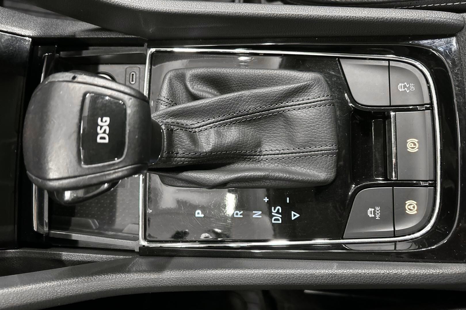 Skoda Karoq iso kuva 20