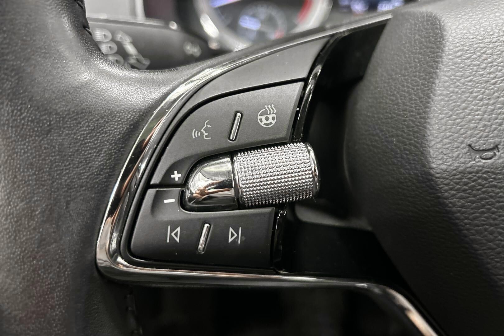 Skoda Karoq iso kuva 12