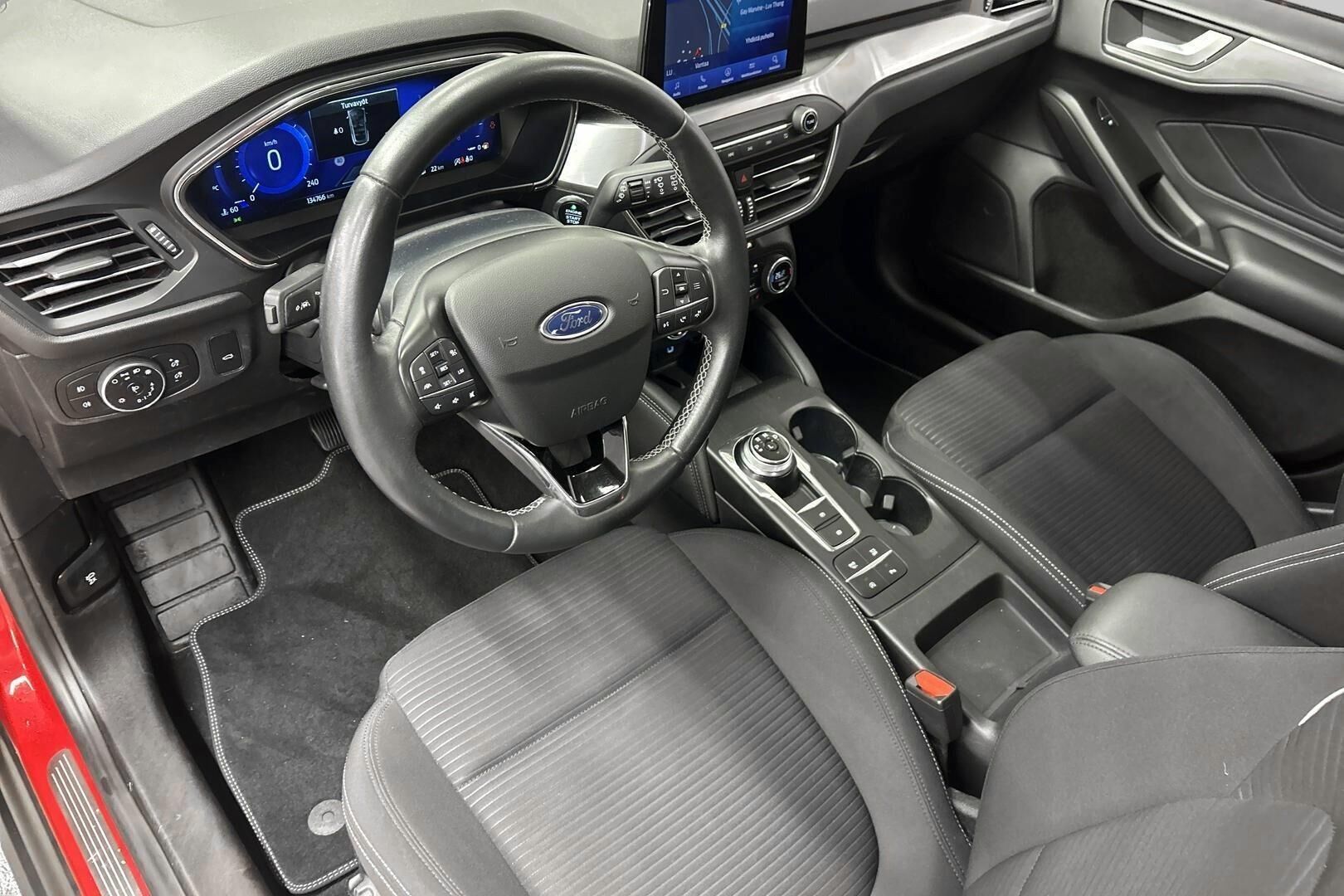 Ford Focus iso kuva 9