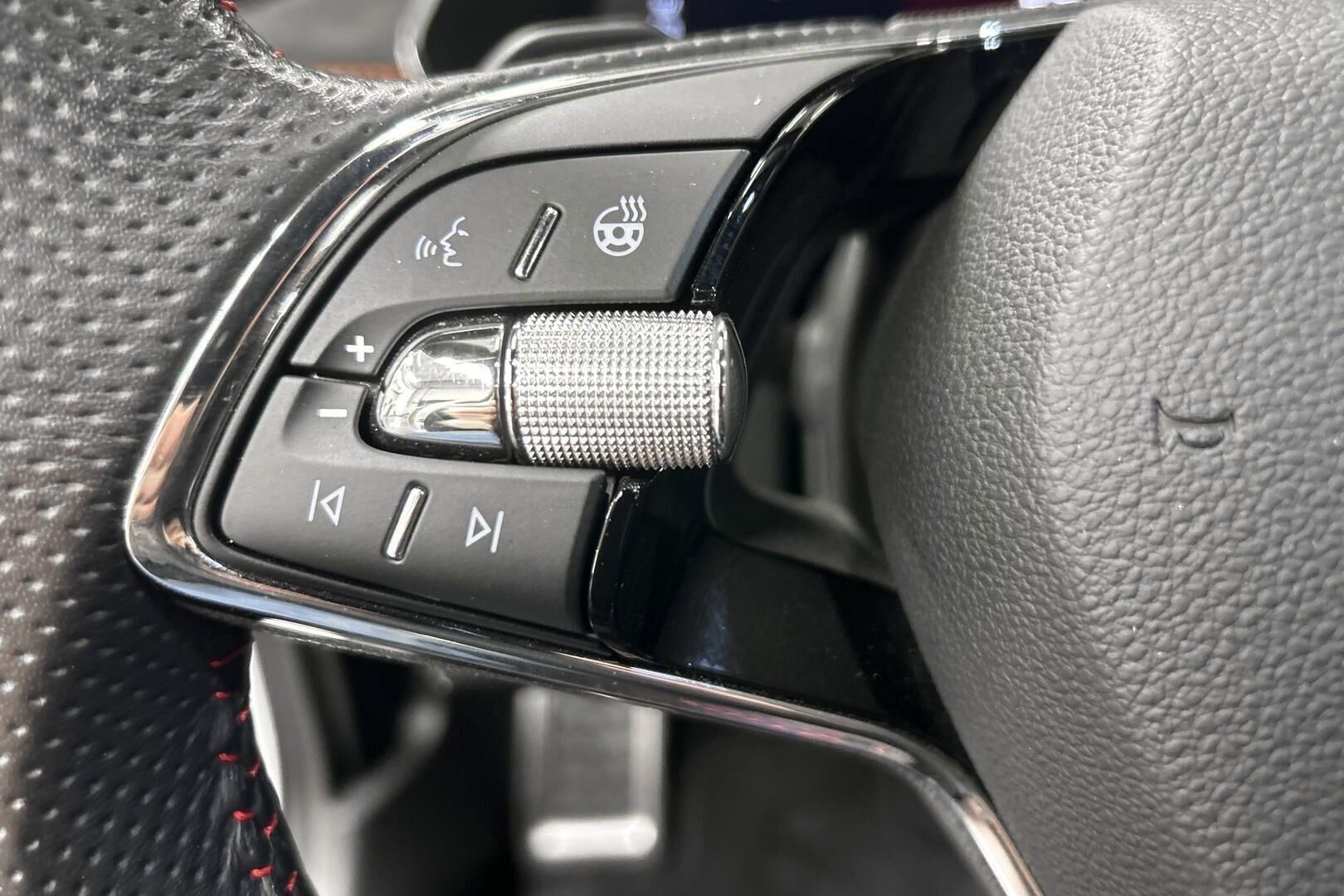 Skoda Octavia iso kuva 16