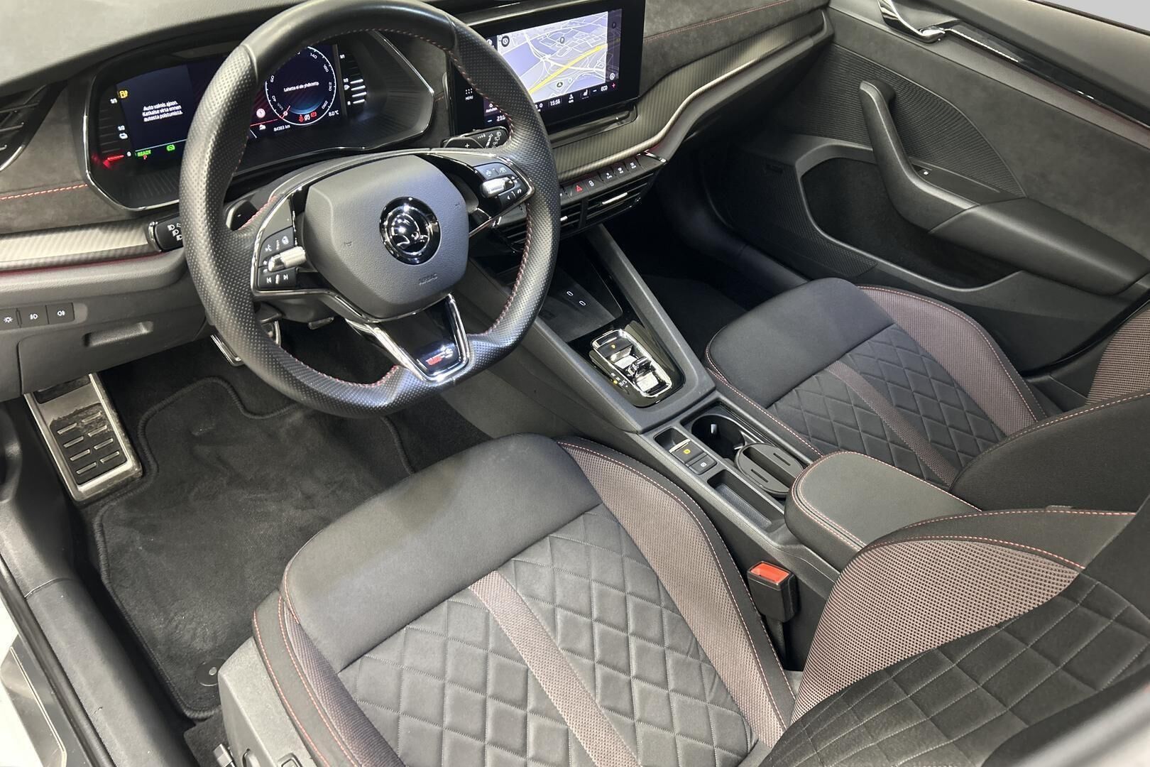 Skoda Octavia iso kuva 27