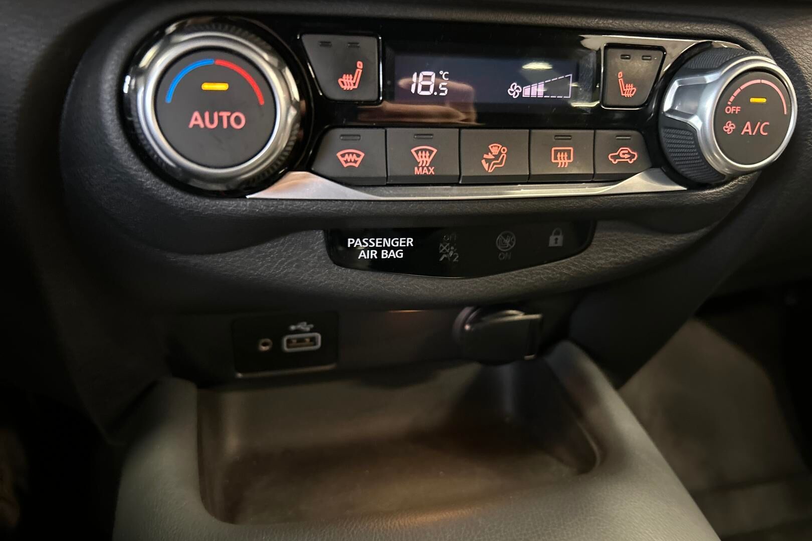 Nissan Juke iso kuva 19