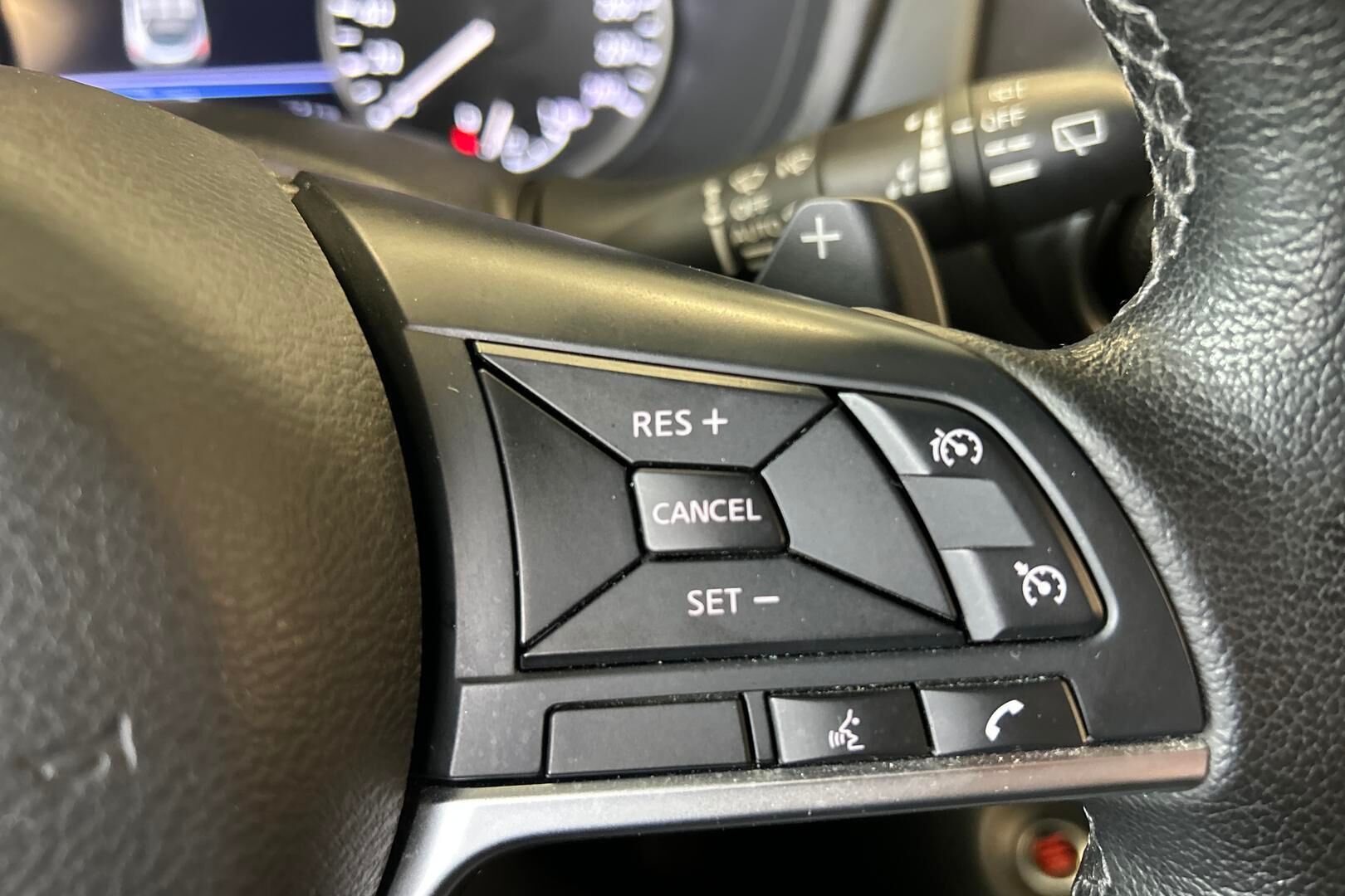 Nissan Juke iso kuva 23