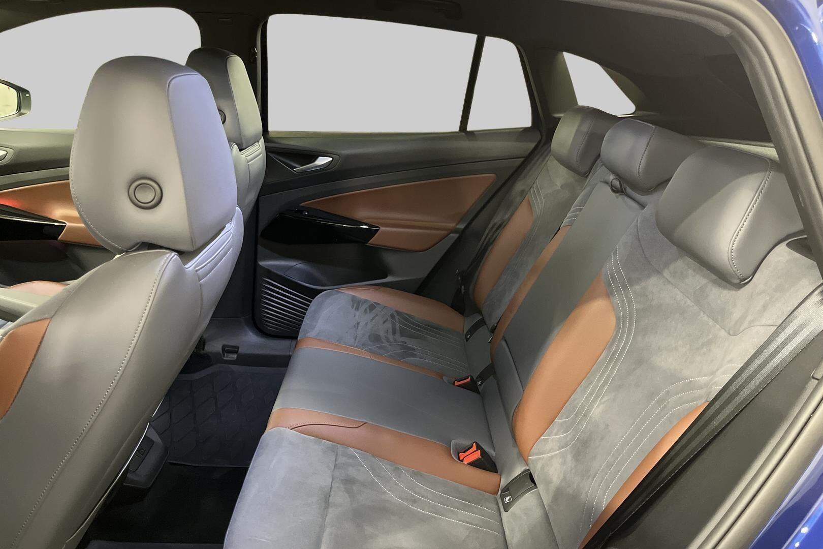 Volkswagen ID.4 iso kuva 16