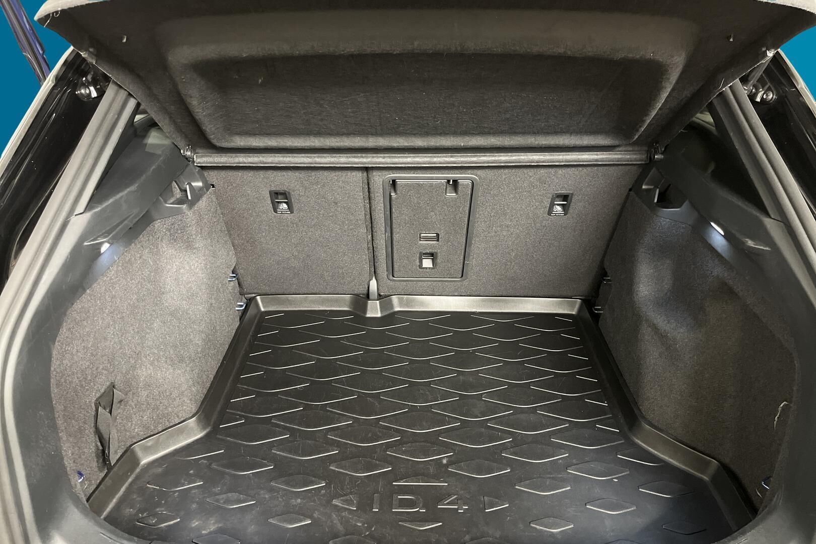 Volkswagen ID.4 iso kuva 10