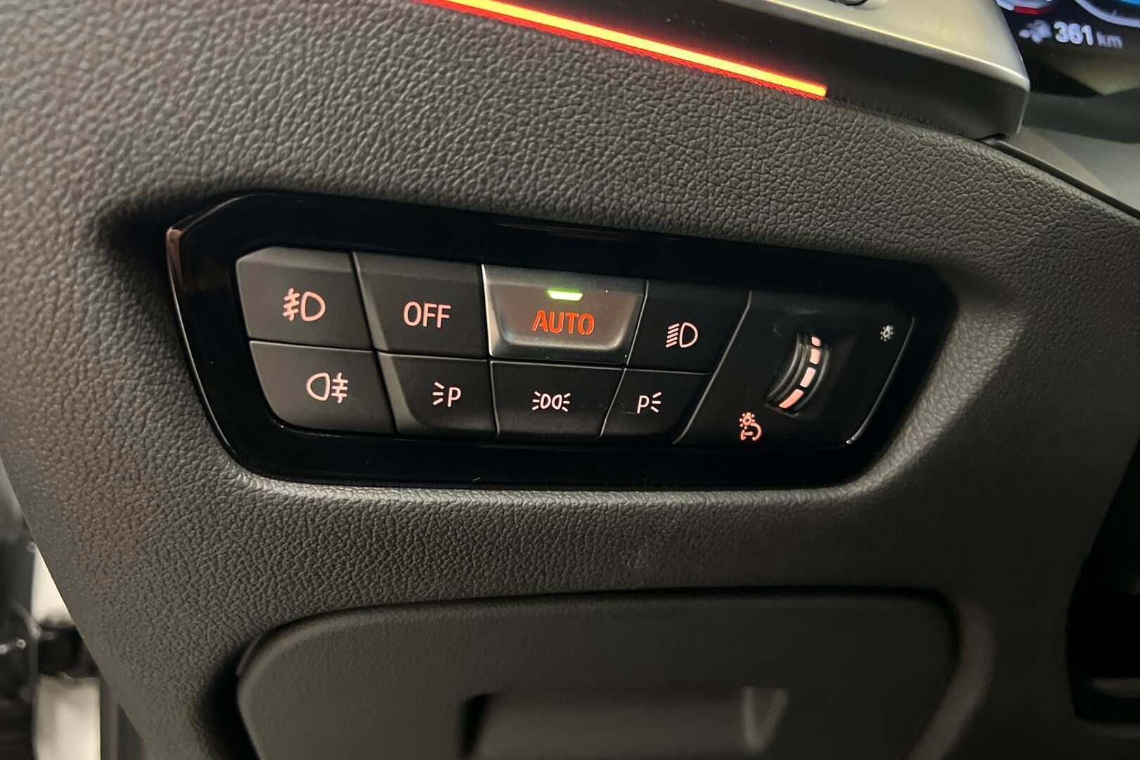 BMW 3-sarja iso kuva 19