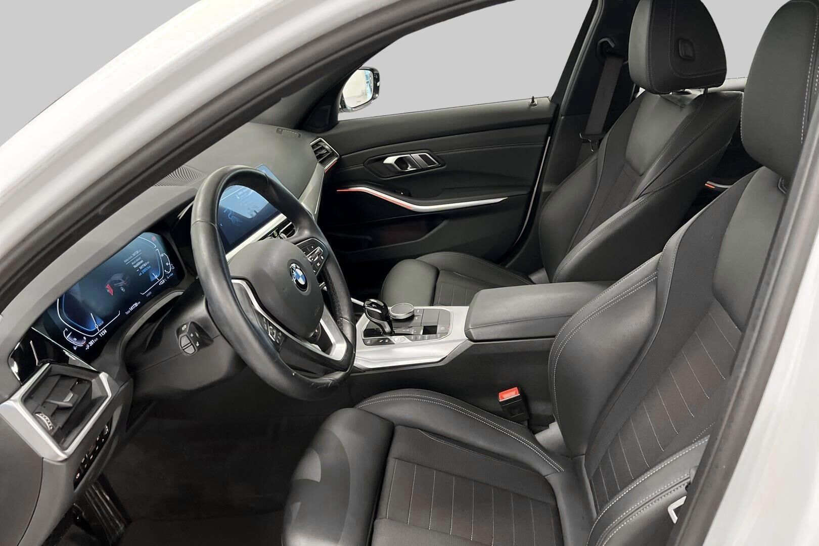 BMW 3-sarja iso kuva 9