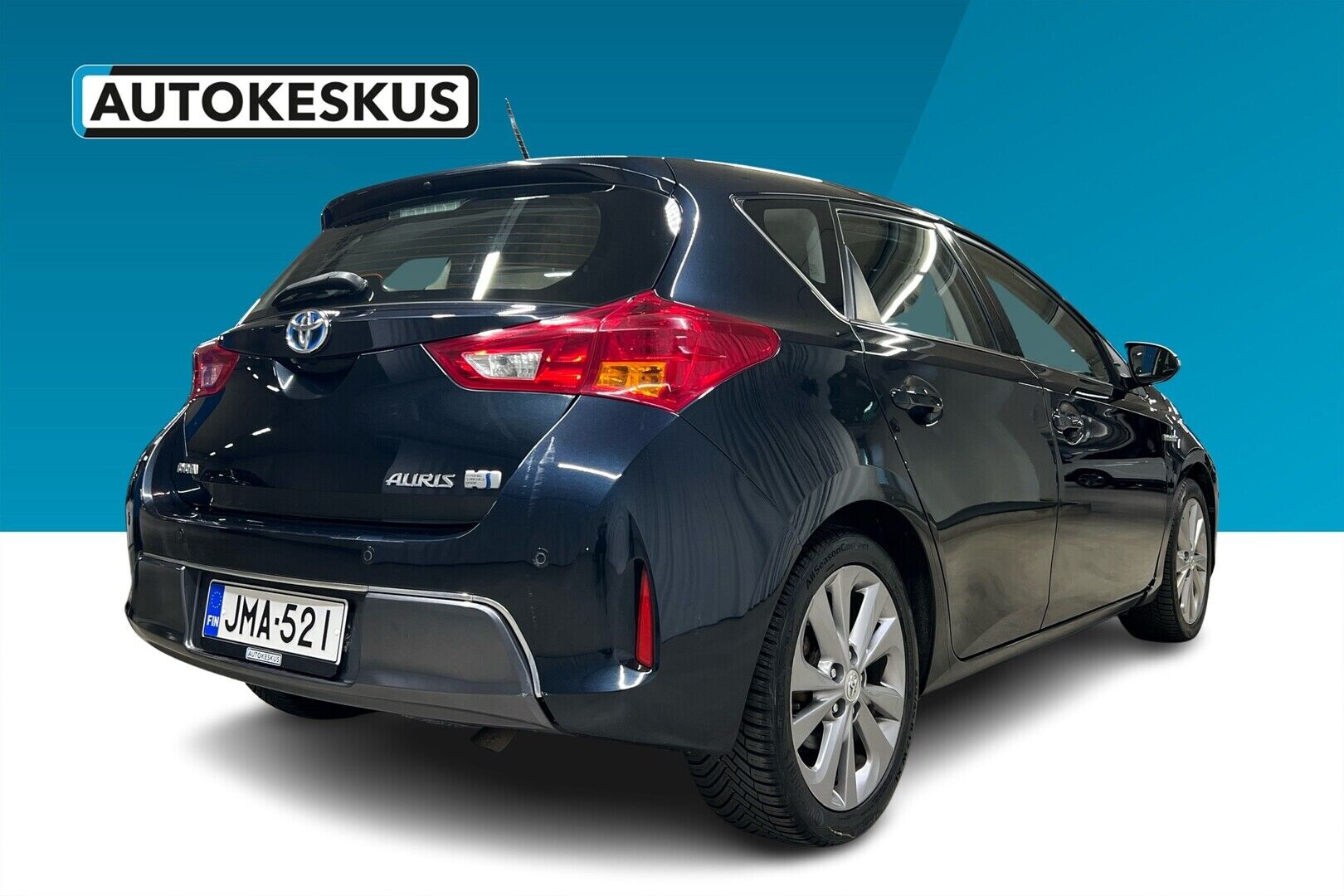 Toyota Auris iso kuva 4
