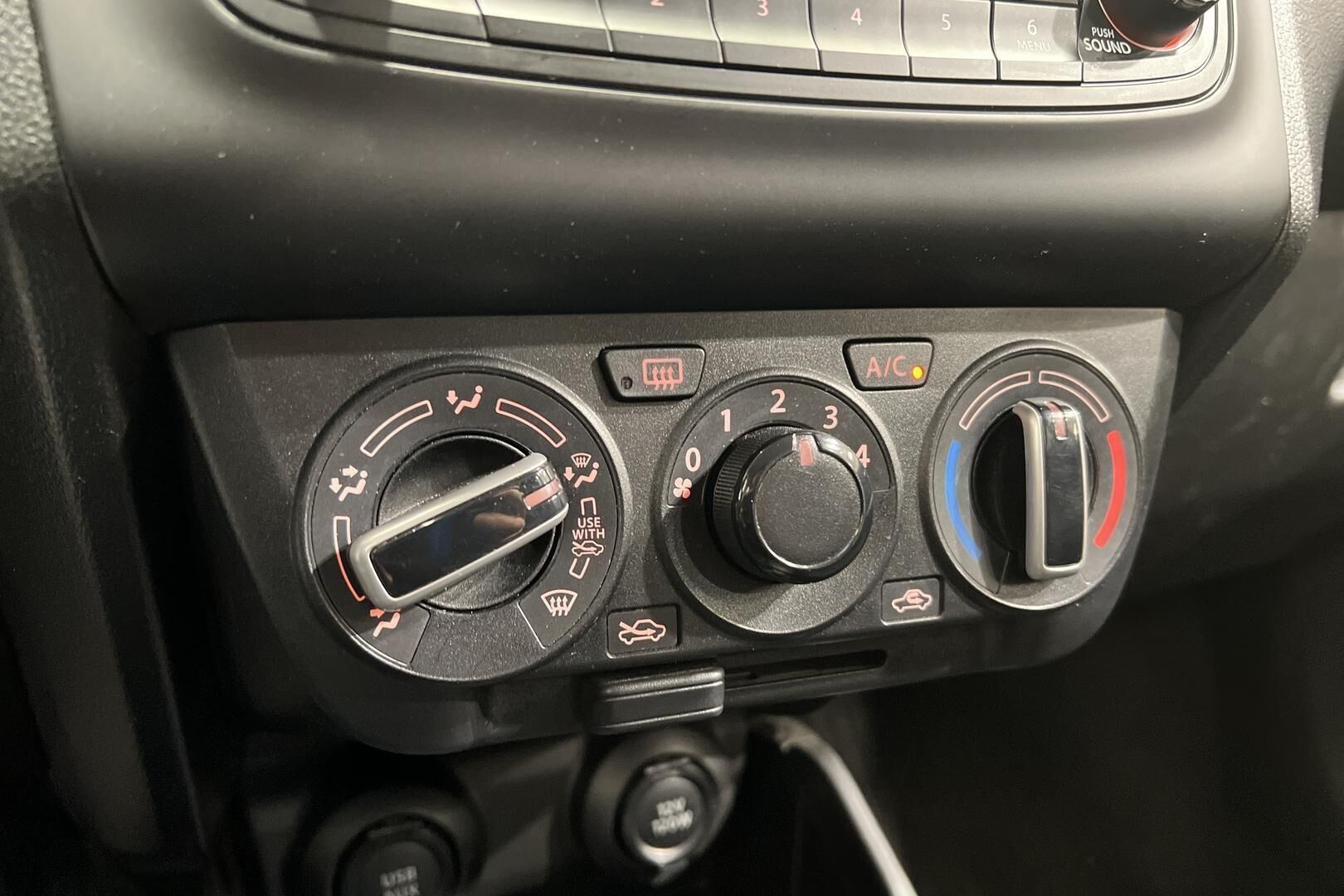 Suzuki Swift iso kuva 21