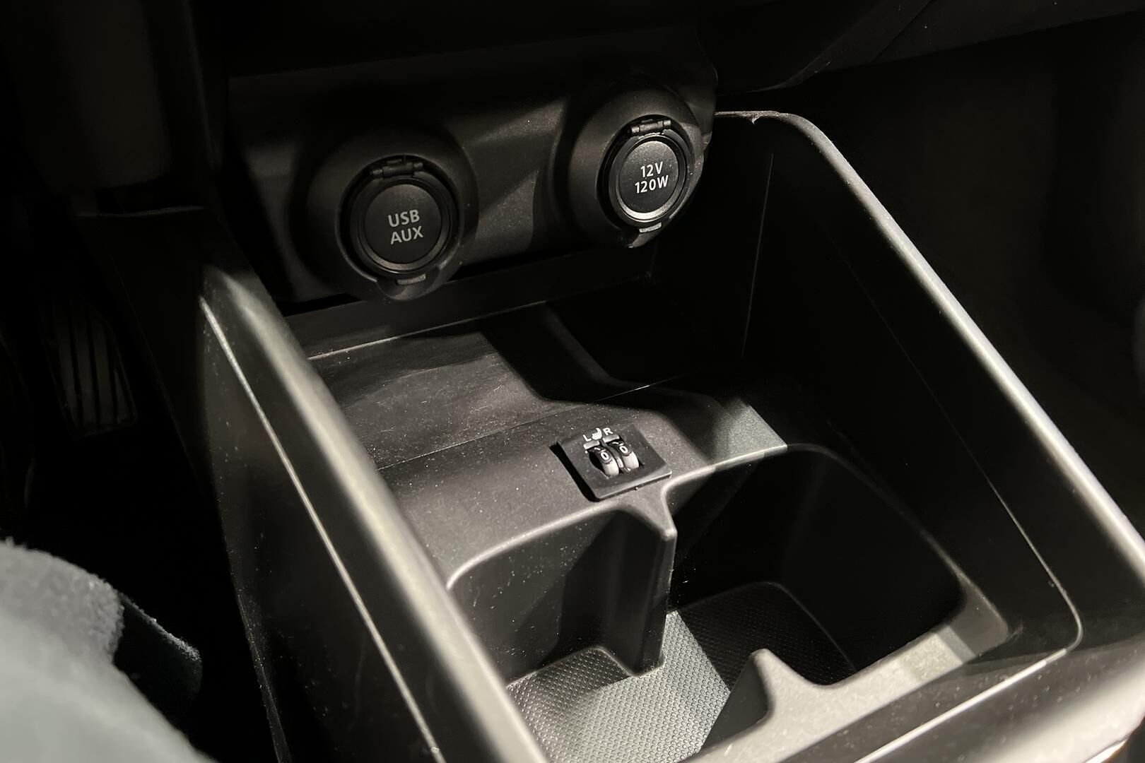 Suzuki Swift iso kuva 22