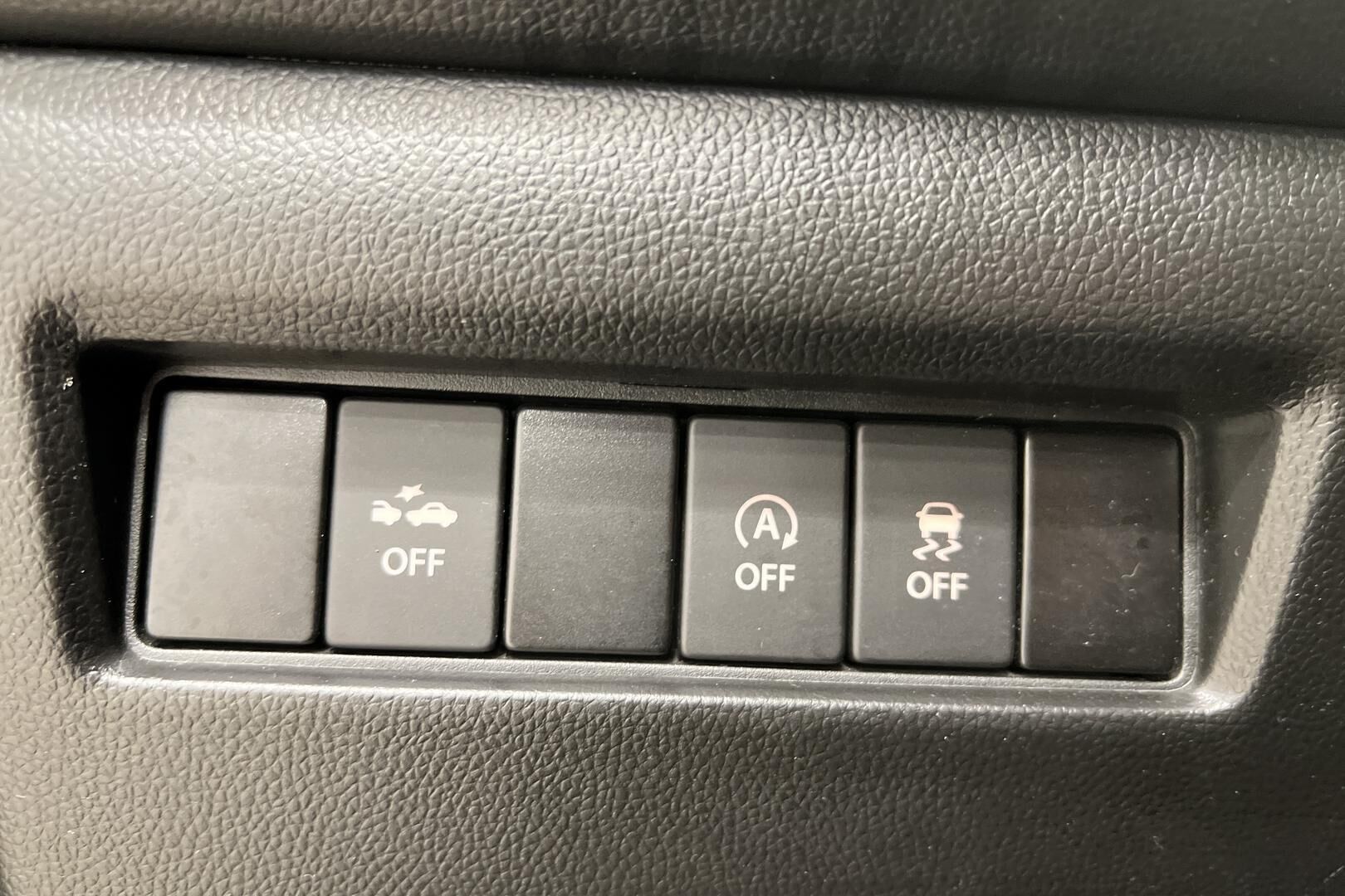 Suzuki Swift iso kuva 9