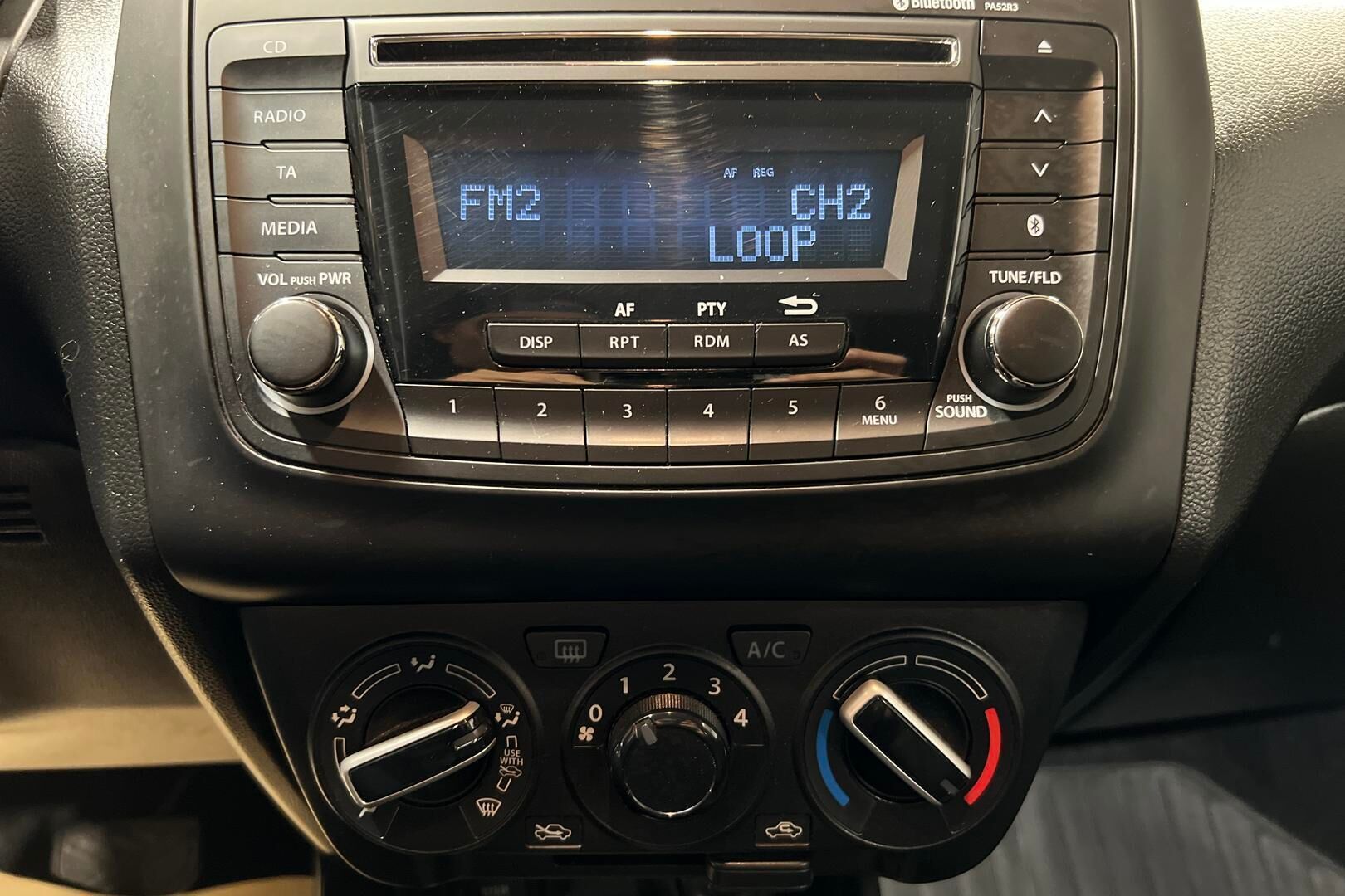 Suzuki Swift iso kuva 15