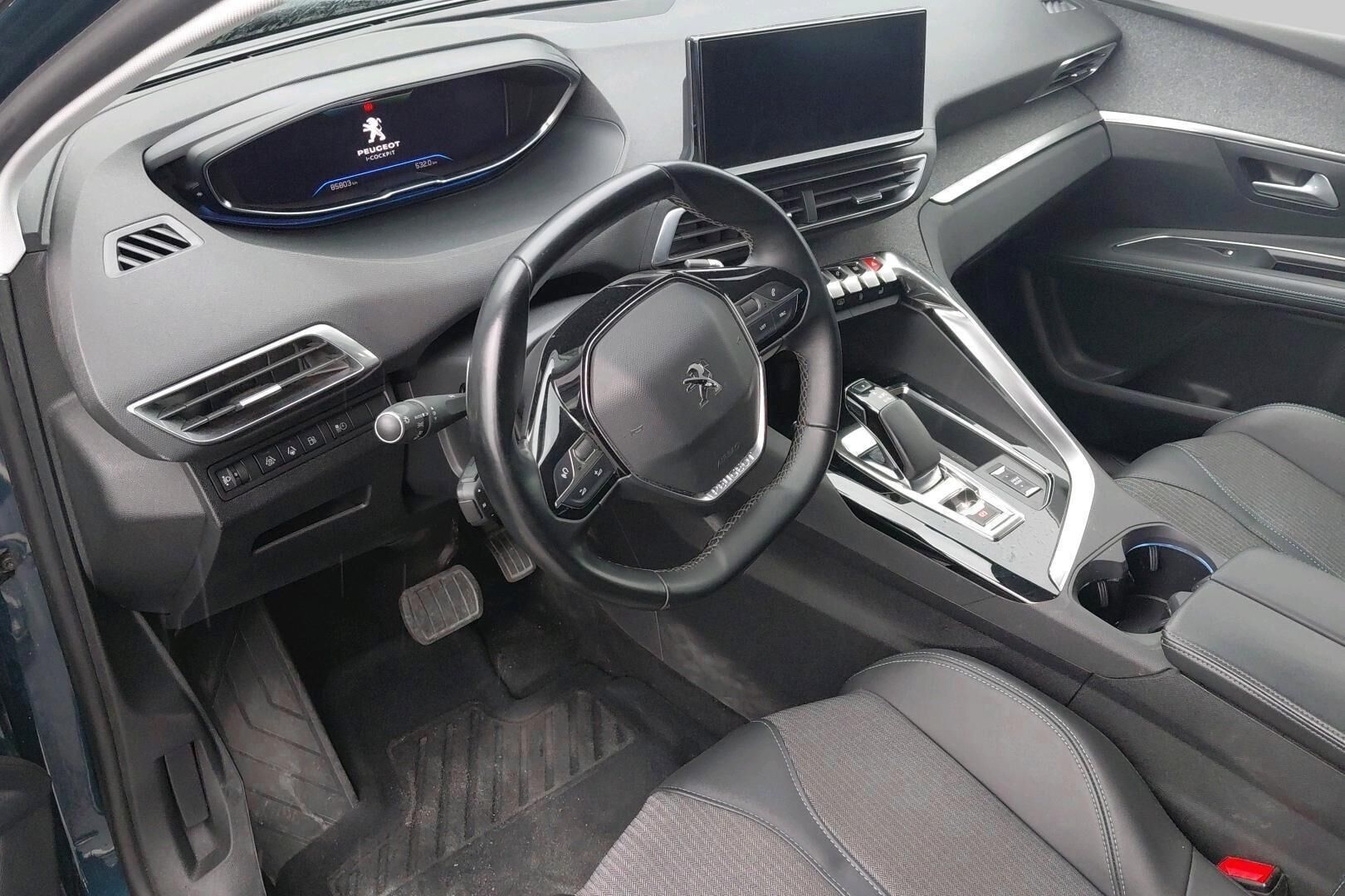 Peugeot 3008 iso kuva 2