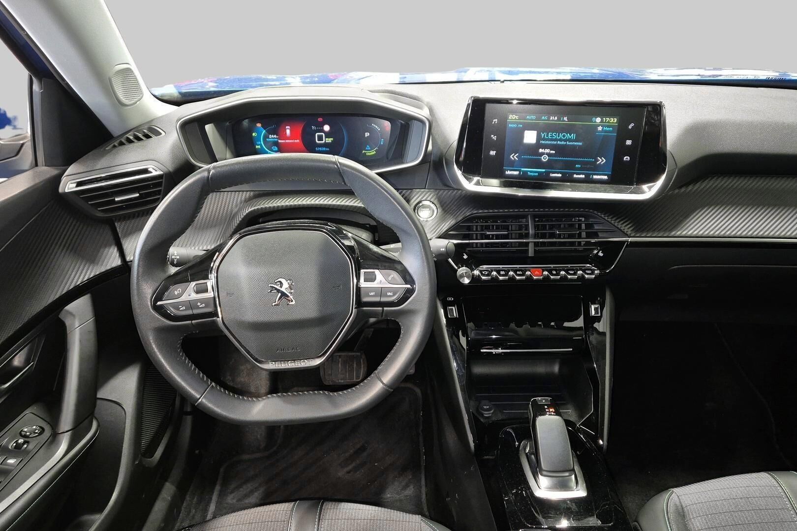 Peugeot e-2008 iso kuva 2