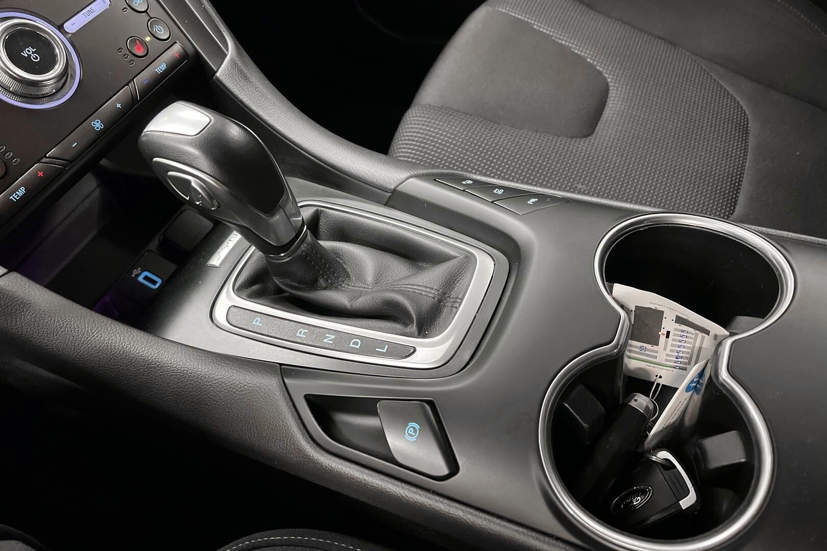 FORD Mondeo iso kuva 16