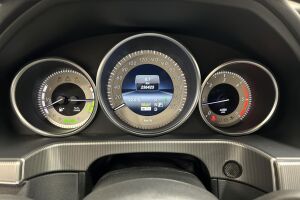 Mercedes-Benz E esikatselu 13